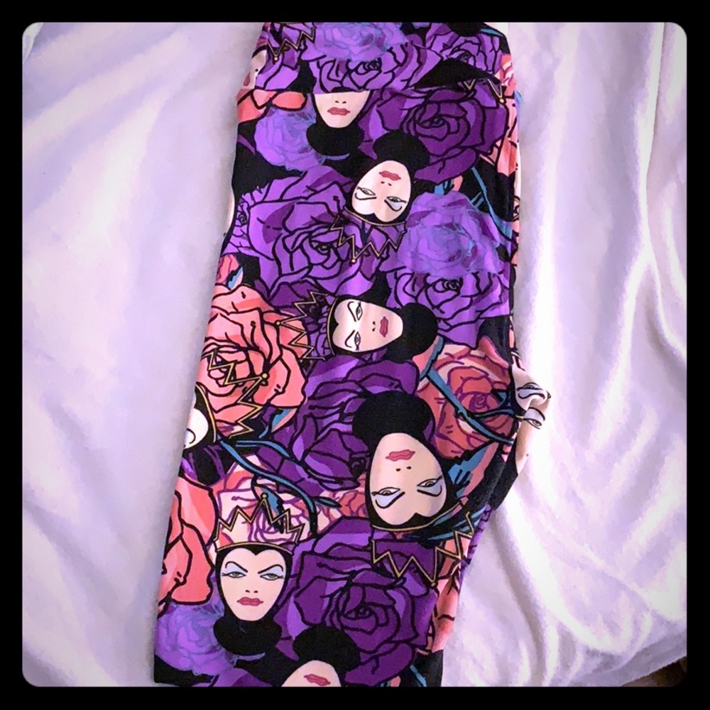Lularoe OS unicorn Evil Queen Leggings, Disney